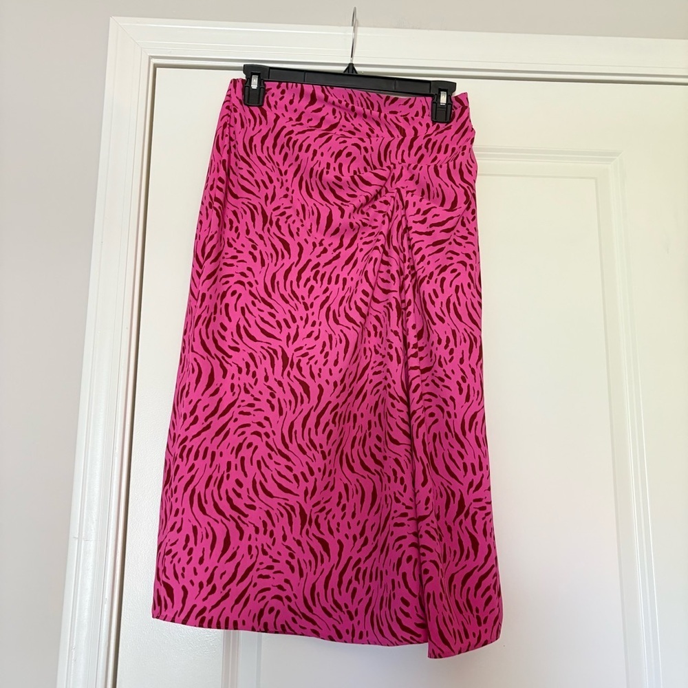 Nine West Women’s Pink Zebra Print Midi Skirt